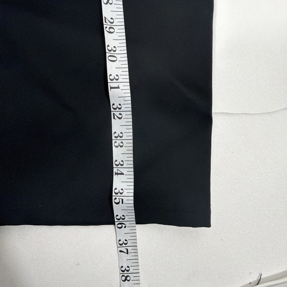 Tadashi Shoji Black Cocktail Dress with Broche Womens Size 6P - Picture 9 of 9